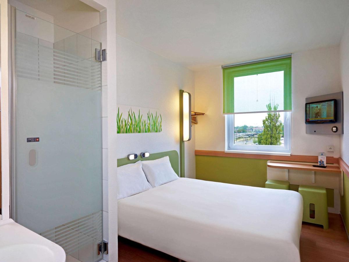 ibis budget Krakow Stare Miasto Exteriör bild