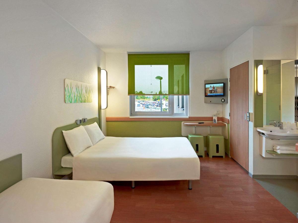 ibis budget Krakow Stare Miasto Exteriör bild