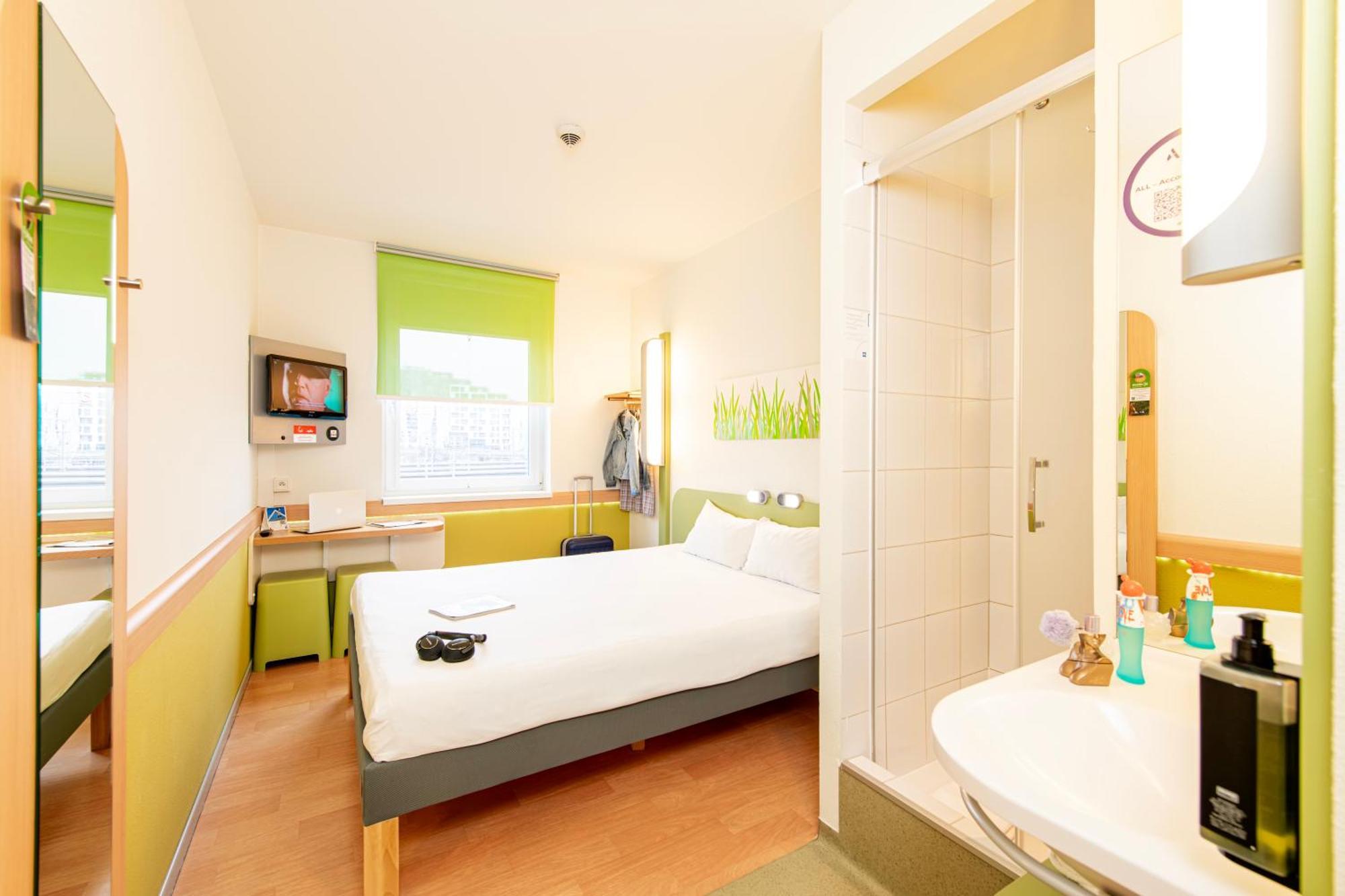 ibis budget Krakow Stare Miasto Exteriör bild