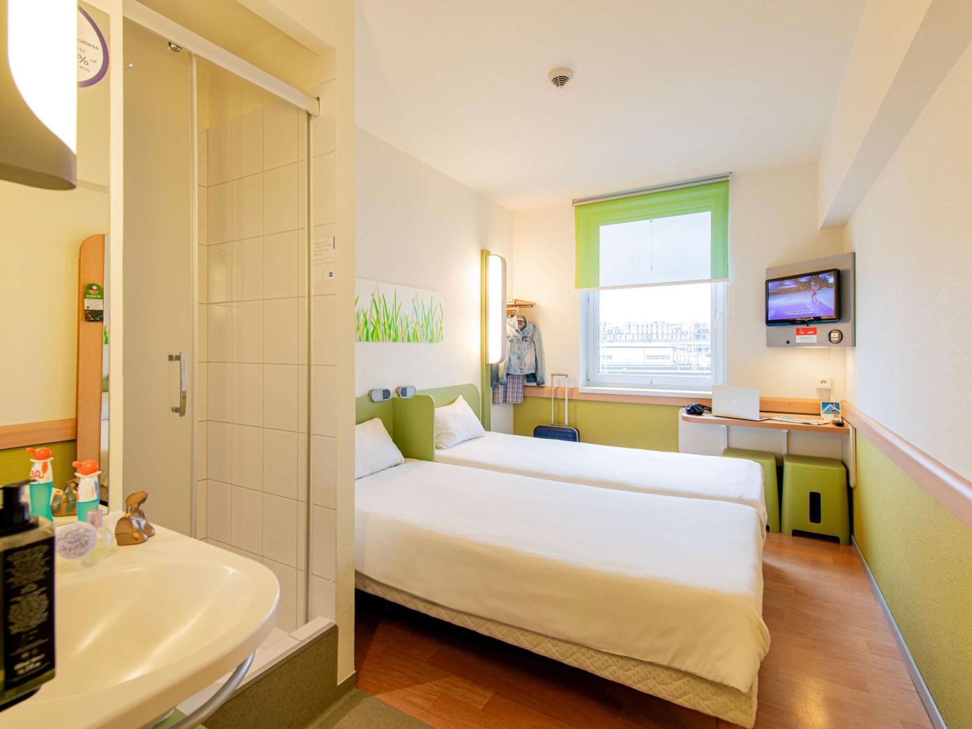 ibis budget Krakow Stare Miasto Exteriör bild