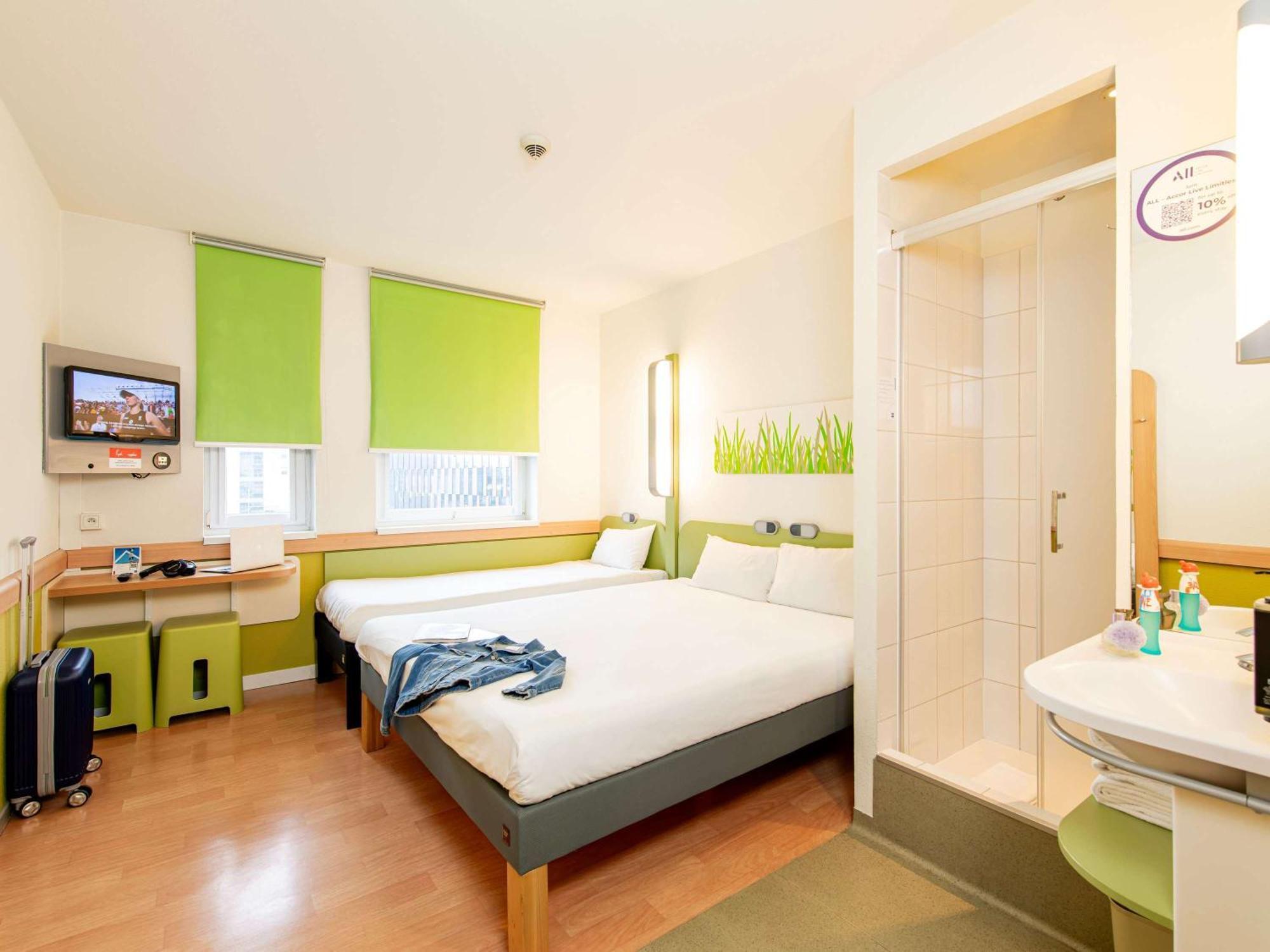 ibis budget Krakow Stare Miasto Exteriör bild